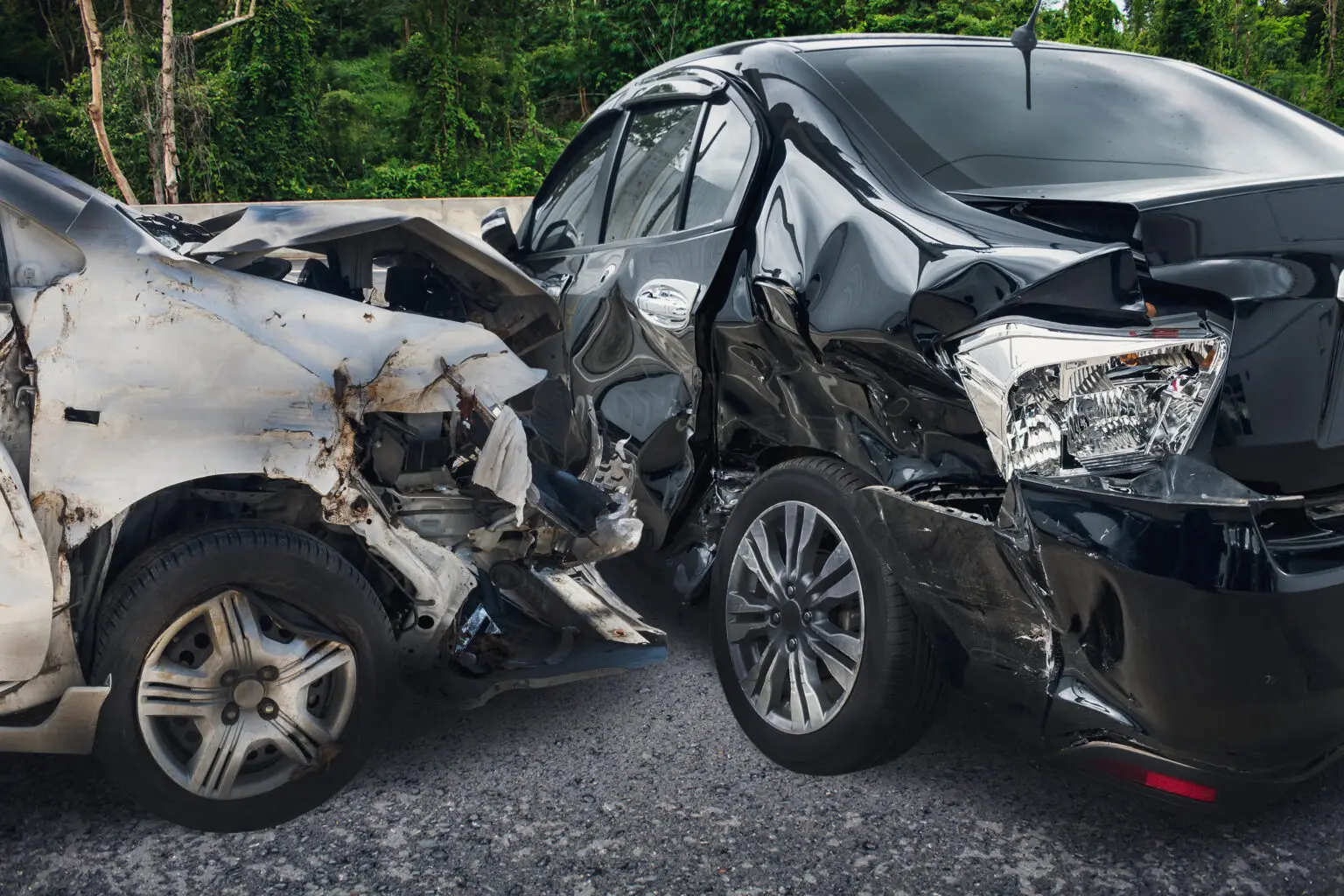 Dos coches accidentados